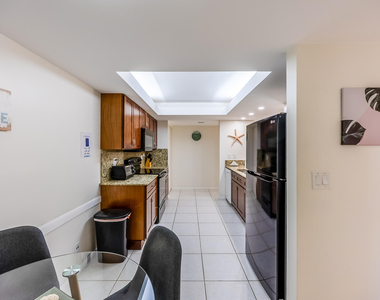 2255 Lindell Boulevard - Photo Thumbnail 29
