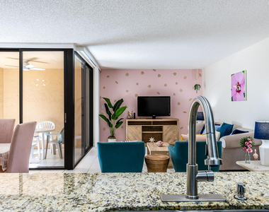 2255 Lindell Boulevard - Photo Thumbnail 25