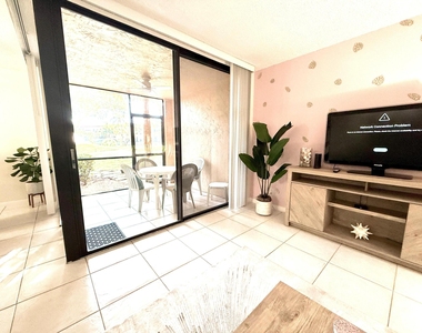 2255 Lindell Boulevard - Photo Thumbnail 18