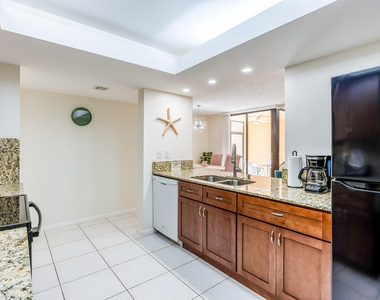 2255 Lindell Boulevard - Photo Thumbnail 31