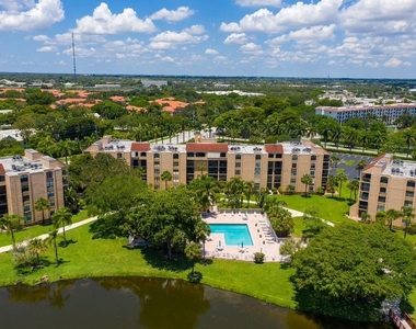 2255 Lindell Boulevard - Photo Thumbnail 8