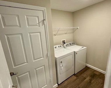 202 Sw Aldoro Place - Photo Thumbnail 22