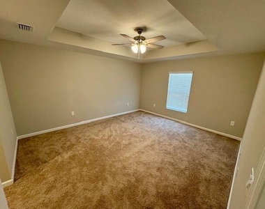 202 Sw Aldoro Place - Photo Thumbnail 9