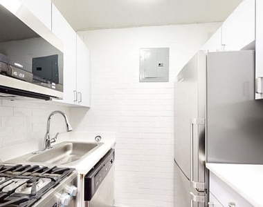 405 East 56th St #6G - Photo Thumbnail 2