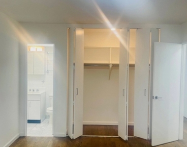 405 East 56th Street - Photo Thumbnail 1