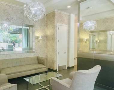 405 East 56th Street - Photo Thumbnail 7