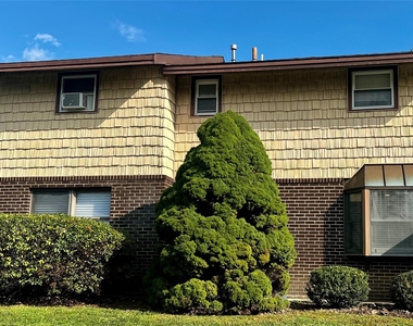27 Southridge Drive - Photo Thumbnail 8