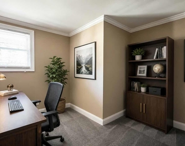 27 Southridge Drive - Photo Thumbnail 5