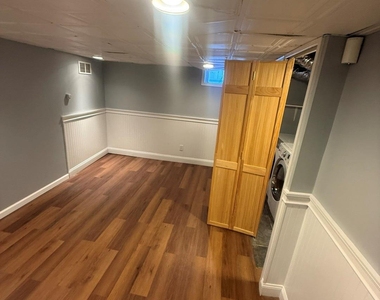 396 Chestnut Avenue - Photo Thumbnail 5