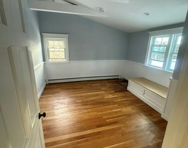 396 Chestnut Avenue - Photo Thumbnail 16