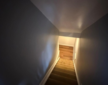 396 Chestnut Avenue - Photo Thumbnail 6