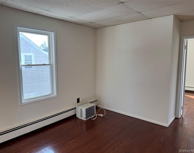 61 Nassau Avenue - Photo Thumbnail 4