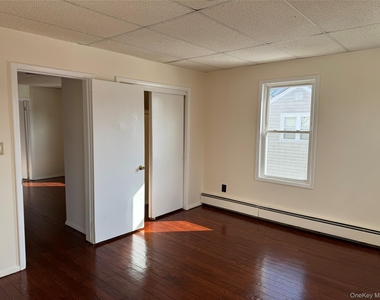 61 Nassau Avenue - Photo Thumbnail 10