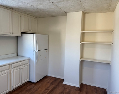 61 Nassau Avenue - Photo Thumbnail 2