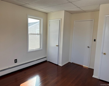 61 Nassau Avenue - Photo Thumbnail 7
