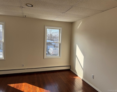 61 Nassau Avenue - Photo Thumbnail 9