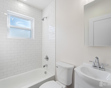 826 George Street - Photo Thumbnail 14