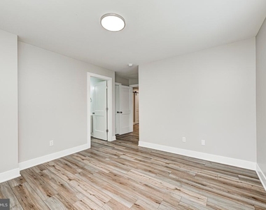 7040 Oxford Avenue - Photo Thumbnail 49