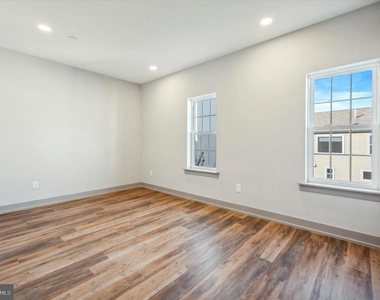 1426 1426 N 7th - Photo Thumbnail 12
