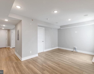 419 W Cumberland Street - Photo Thumbnail 7