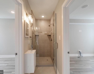 419 W Cumberland Street - Photo Thumbnail 4