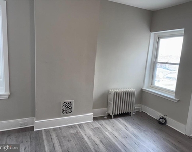 706 Chain Street - Photo Thumbnail 8