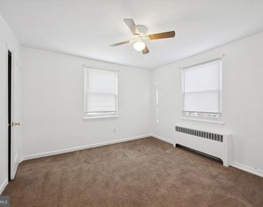 206 W Parkway Avenue - Photo Thumbnail 9