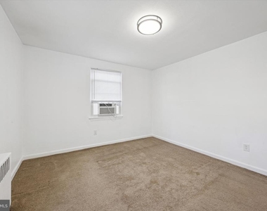 206 W Parkway Avenue - Photo Thumbnail 12