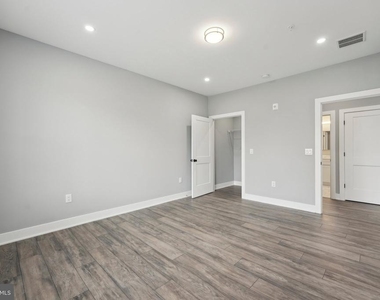 2421 Bristol Road - Photo Thumbnail 13