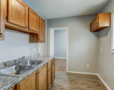 7228 Chalmers Avenue - Photo Thumbnail 8