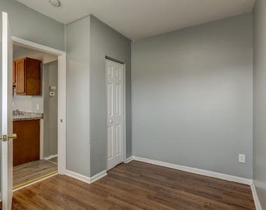 7228 Chalmers Avenue - Photo Thumbnail 6