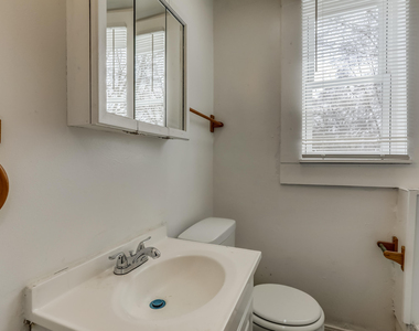 7228 Chalmers Avenue - Photo Thumbnail 5