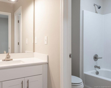 1011 Kingscote Drive - Photo Thumbnail 18