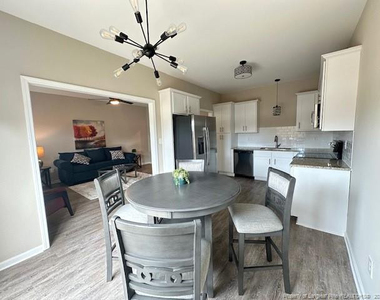 1011 Kingscote Drive - Photo Thumbnail 10