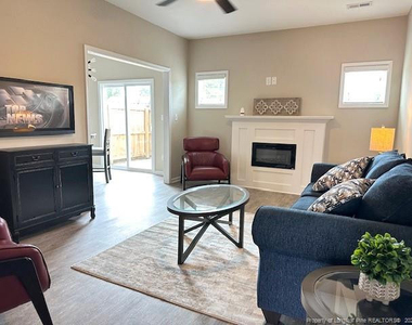 1011 Kingscote Drive - Photo Thumbnail 6