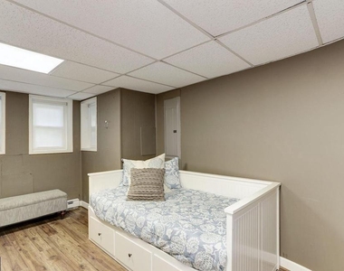 1932 35th Street Nw - Photo Thumbnail 17
