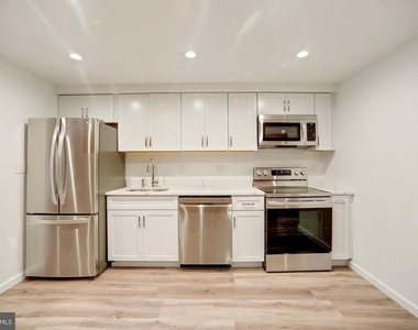 1215 S Street Nw - Photo Thumbnail 8