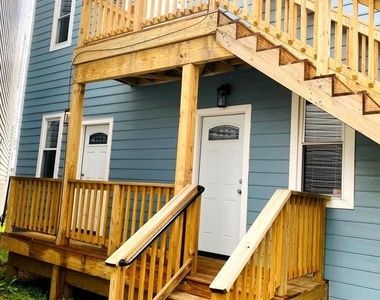 2712 6th Street Ne - Photo Thumbnail 1