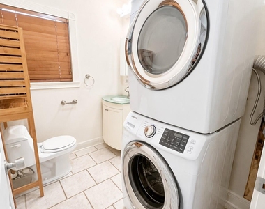 1410 W 51st St - Photo Thumbnail 15