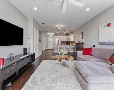 908 Nueces St - Photo Thumbnail 7