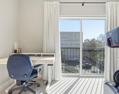 908 Nueces St - Photo Thumbnail 22