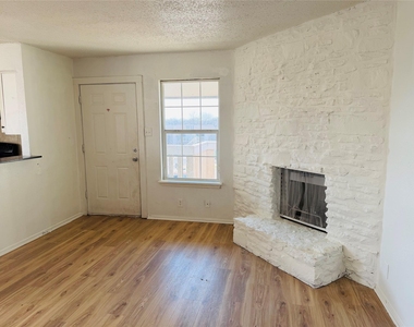 10209 Brownie Dr - Photo Thumbnail 9