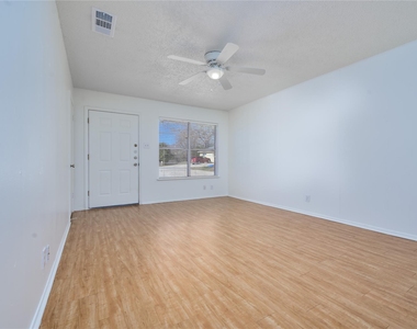 120 Coers Cir - Photo Thumbnail 2