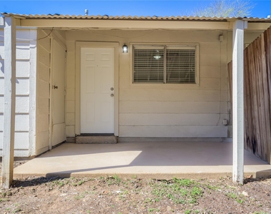 120 Coers Cir - Photo Thumbnail 8