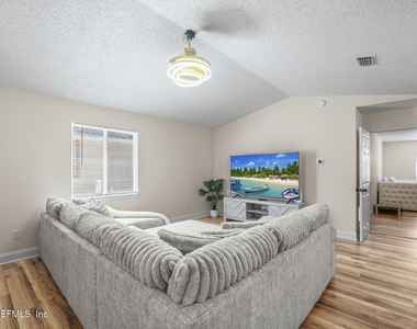 2658 Sam Houston Place - Photo Thumbnail 3