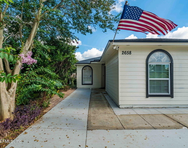 2658 Sam Houston Place - Photo Thumbnail 2