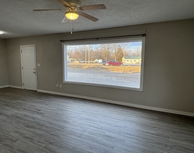4624 Cheyenne Avenue - Photo Thumbnail 2