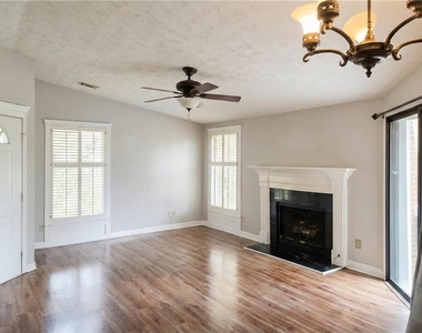 1244 Keys Lake Drive Ne - Photo Thumbnail 1