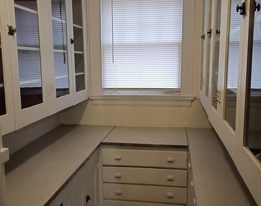 777 20th Avenue Sw - Photo Thumbnail 7