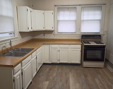 777 20th Avenue Sw - Photo Thumbnail 6